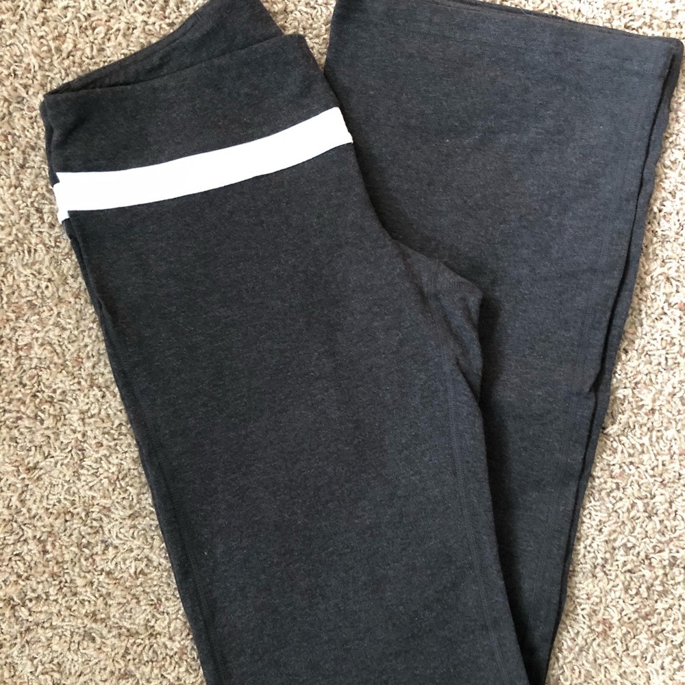 GAP Body Gbalance Flare Yoga Pants